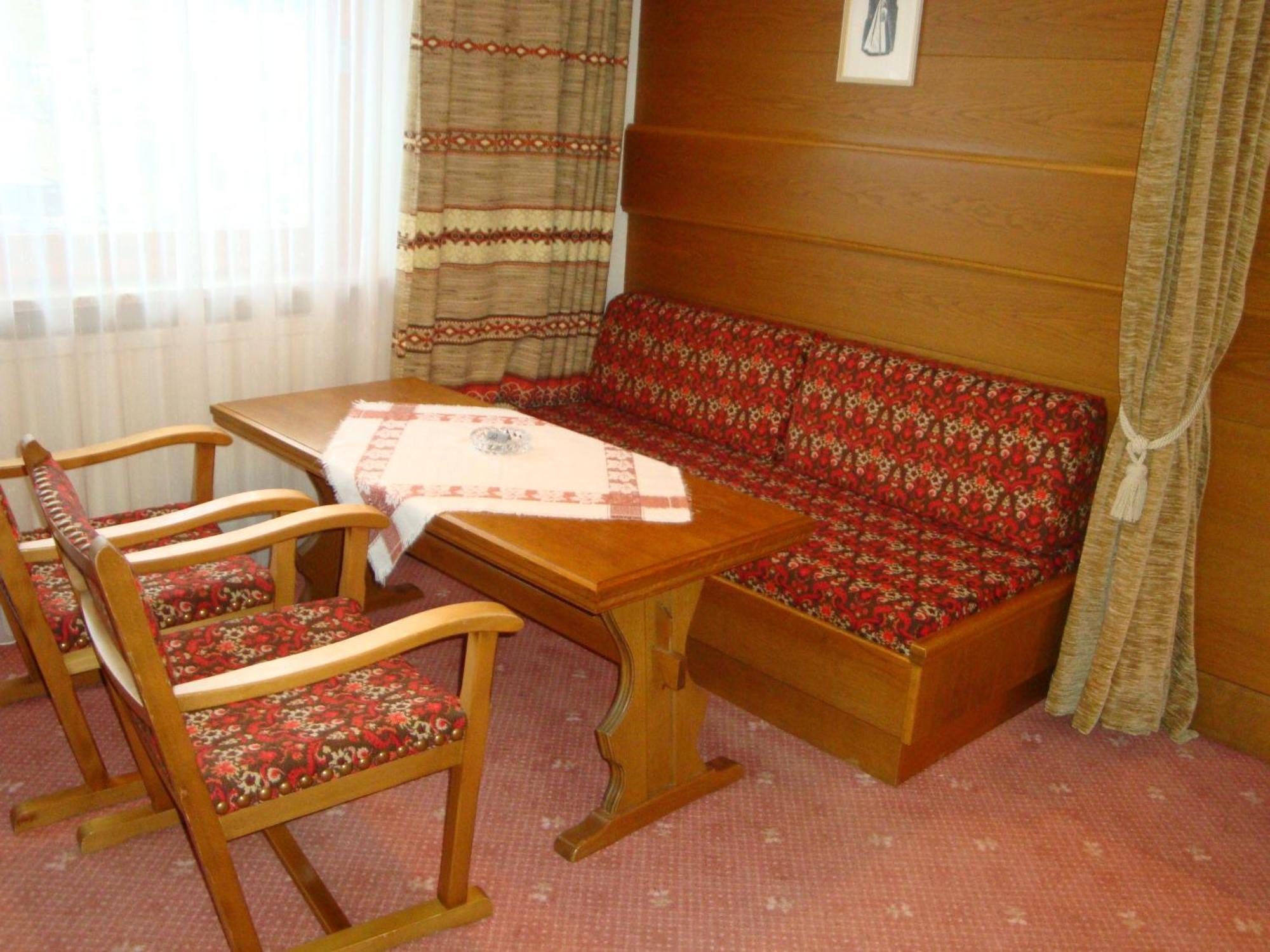 Hotel Garni Val-Sinestra Ишгль Экстерьер фото